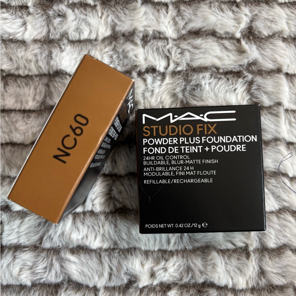 MAC Cosmetics Studio Fix Powder Plus Foundation - NC60